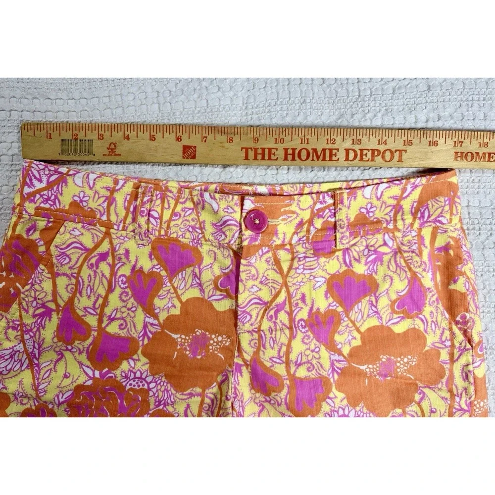 Lilly Pulitzer Originals Shorts Size 8 Starfruit Yellow Hen House Print EUC (B7)